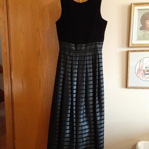 "Ever Beauty" floor length black velvet dress size 8